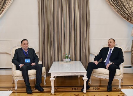 İlham Əliyev yunan nazirlə görüşüb